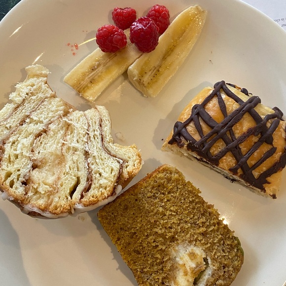 Meet your Posher, Bravo - Picture 3 of 3